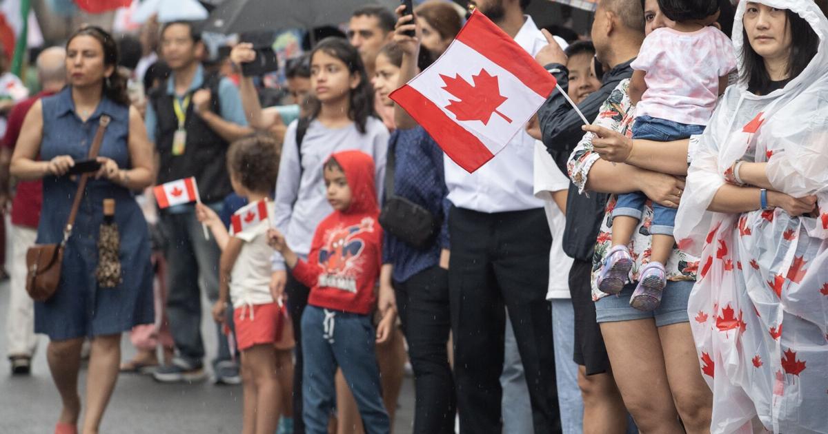 Canada's population growth slowed to two-year low, but temporary resident numbers remain high