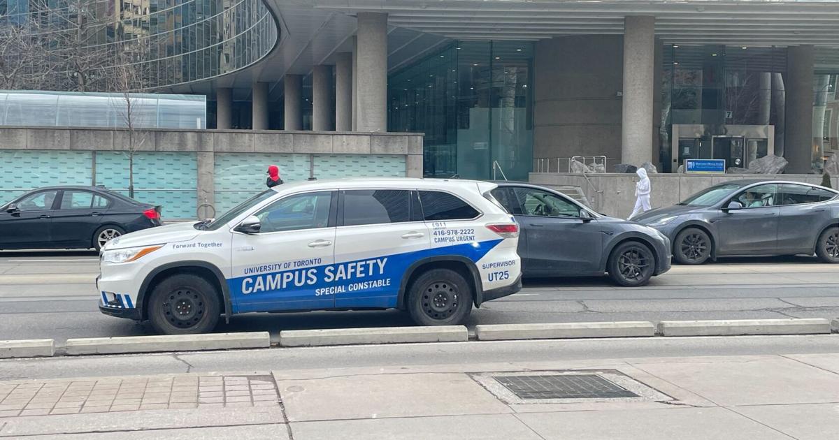 Homicide unit investigating after man found dead on University of Toronto campus