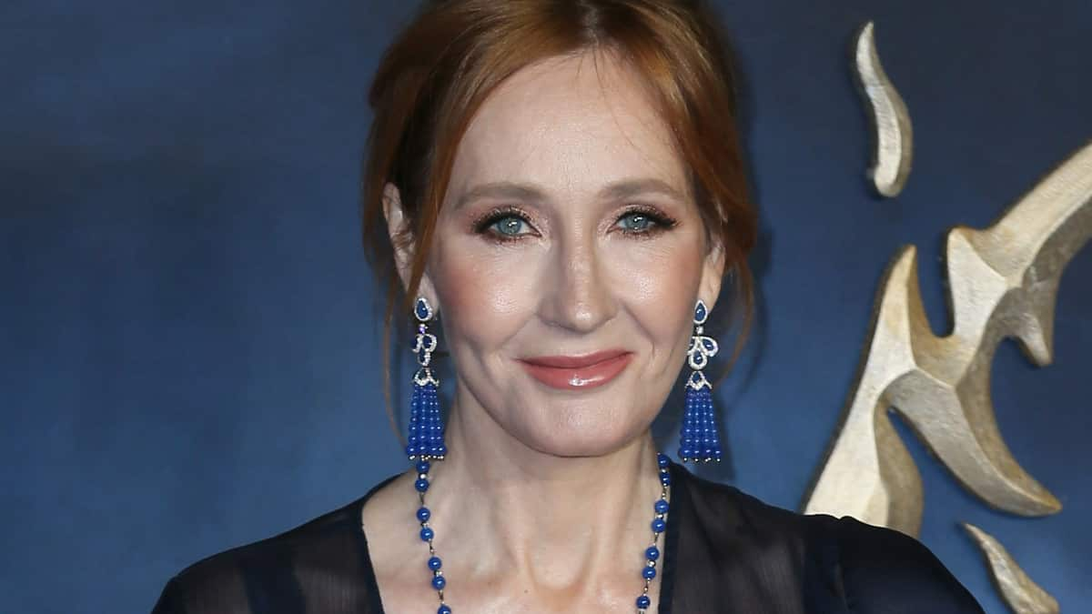 J.K. Rowling lance une pique aux trois vedettes d’Harry Potter sur les réseaux sociaux