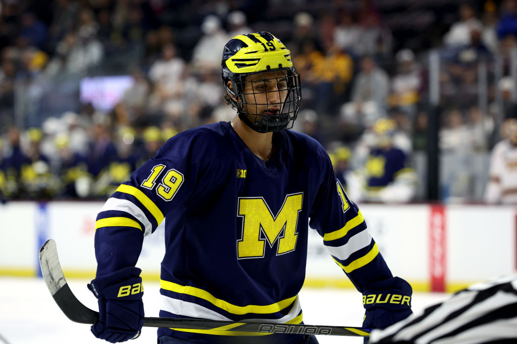 Hage is the rookie of the year (Big Ten): One more argument to keep him… or trade him?