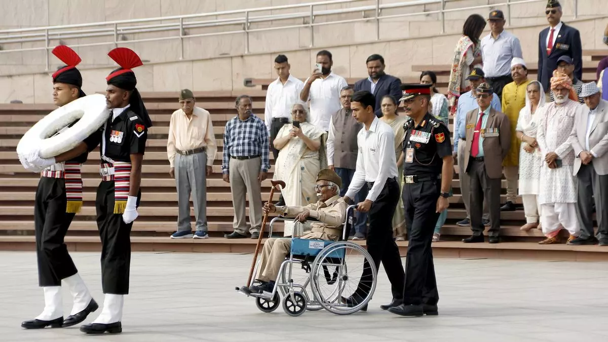 Last surviving veteran of INA, LT Pillai celebrates his 99th birthday at National War Memorial