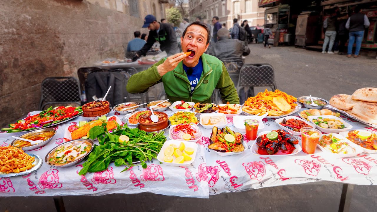 Ultimate EGYPTIAN Street Food Tour!! They WARNED Me About Cairo!! 🇪🇬