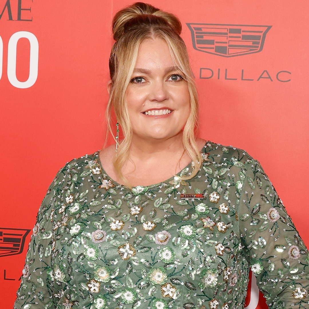 Colleen Hoover “Broke” Amid It Ends With Us Drama