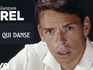 Sous la lueur du ciel qui danse